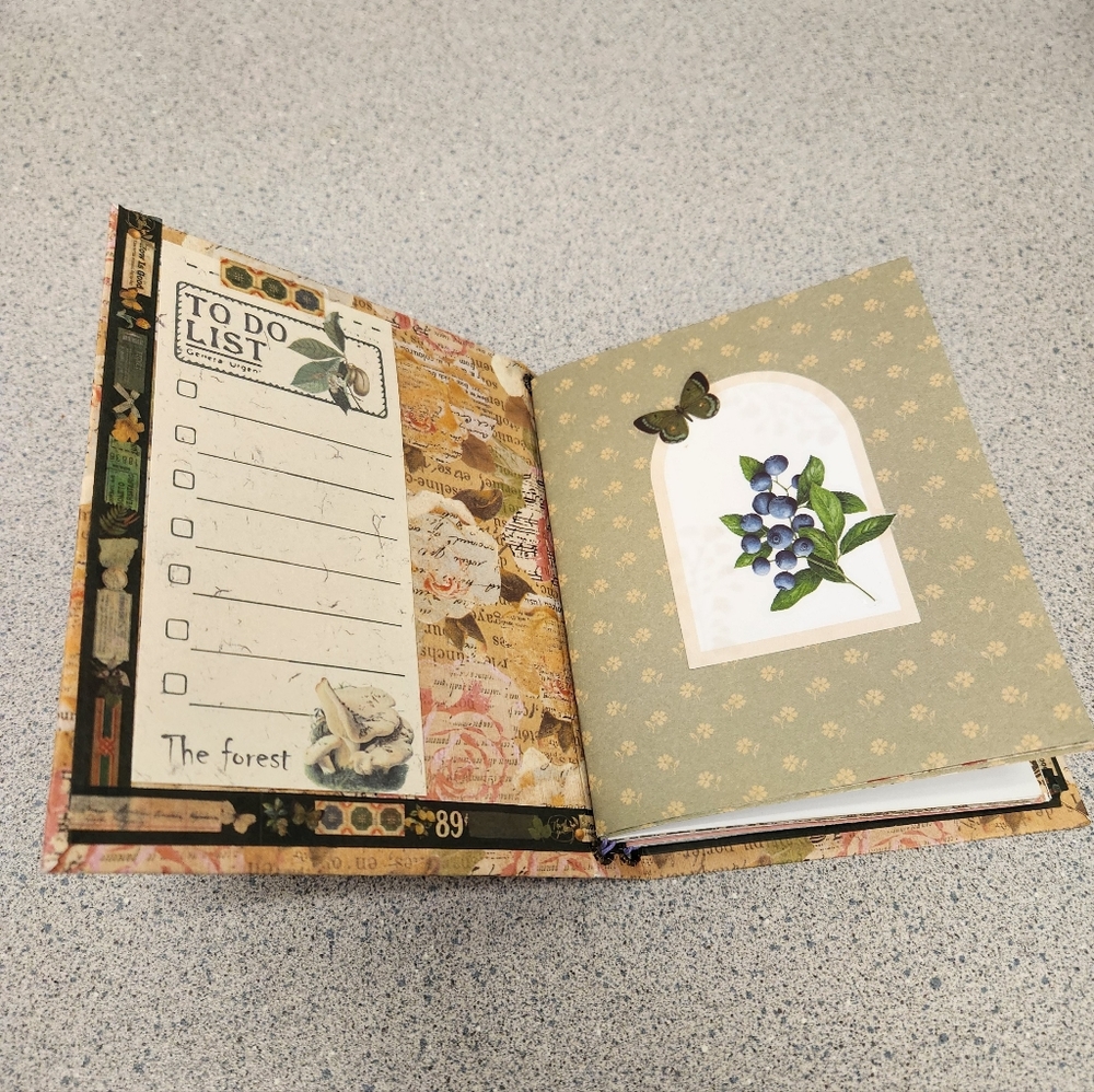 Vintage style Traveler's Notebook- Junk journal